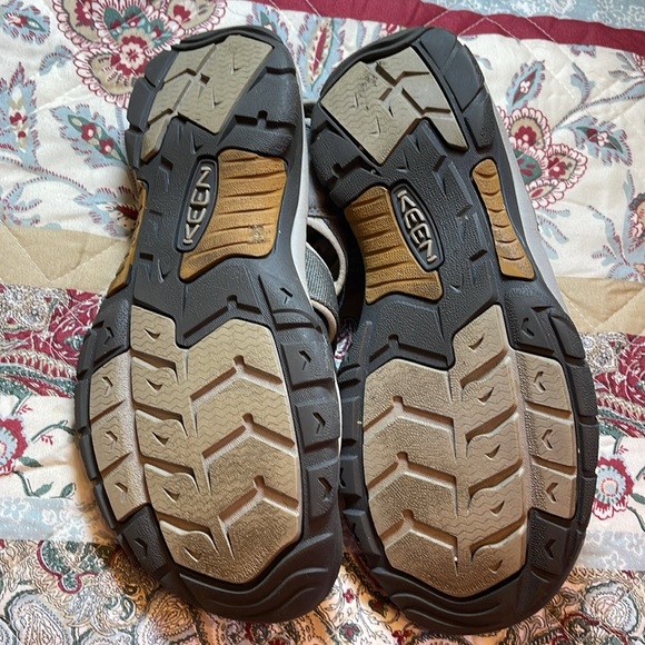 Keen Newport H2 Mens 10.5 Closed Toe Sandal Slip On Hiking Fishing Waterproof - Picture 6 of 15